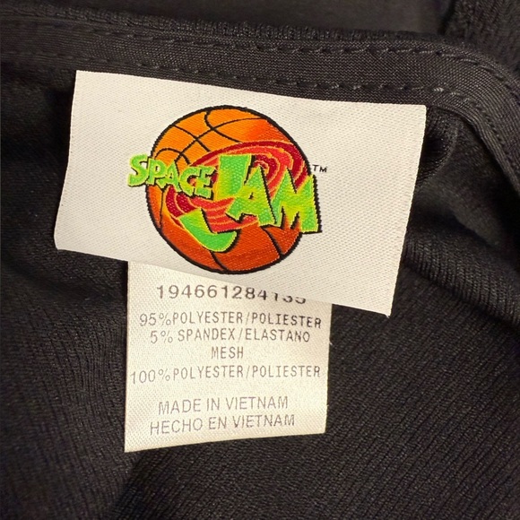 NWT Cherokee Space Jam Scrub Top Unisex XS Taz Bugs Bunny Tooniforms Scrubs - Picture 8 of 8